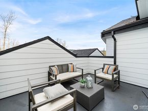 539 NW Juniper Street, Issaquah WA 98027