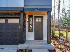 539 NW Juniper Street, Issaquah WA 98027