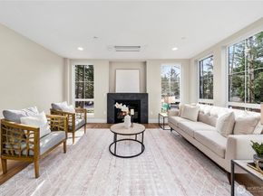 539 NW Juniper Street, Issaquah WA 98027