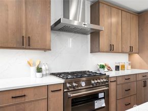 539 NW Juniper Street, Issaquah WA 98027