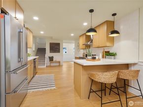 715 27th Avenue, Seattle WA 98122