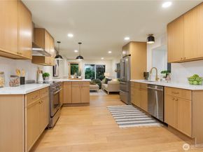 715 27th Avenue, Seattle WA 98122