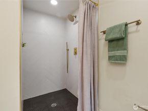 715 27th Avenue, Seattle WA 98122