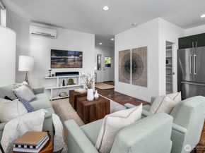 2808 14th Avenue W B, Seattle WA 98119