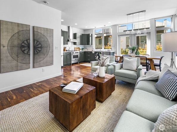 2808 14th Avenue W B, Seattle WA 98119