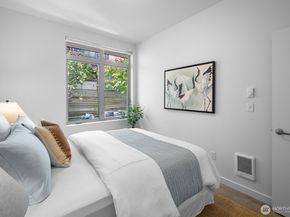 2808 14th Avenue W B, Seattle WA 98119