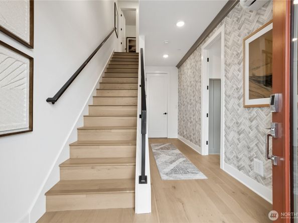 12255 138th Place NE 1701, Redmond WA 98052