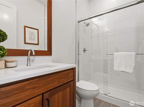 2582 136th Lane SE, Bellevue WA 98005