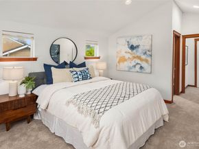 9418 Fremont Avenue N, Seattle WA 98103