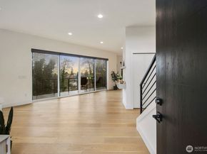 5059 37th Avenue SW, Seattle WA 98126