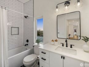 5059 37th Avenue SW, Seattle WA 98126