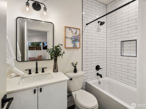 5059 37th Avenue SW, Seattle WA 98126