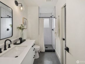 5059 37th Avenue SW, Seattle WA 98126