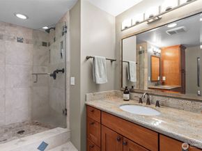 2201 3rd Avenue 2301, Seattle WA 98121