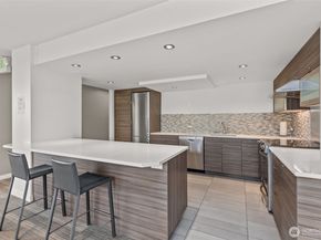 2201 3rd Avenue 2301, Seattle WA 98121