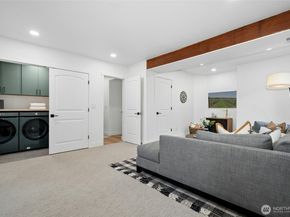 145 Mt Pilchuck Avenue SW, Issaquah WA 98027