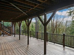 145 Mt Pilchuck Avenue SW, Issaquah WA 98027