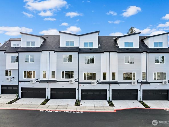 1425 SW 111th Lane, Seattle WA 98164