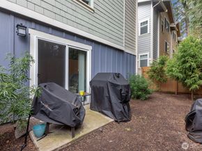 23224 Edmonds Way 107, Edmonds WA 98026