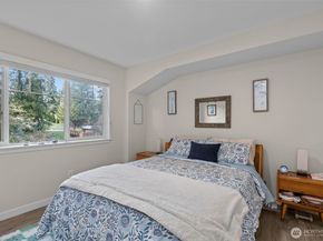 23224 Edmonds Way 107, Edmonds WA 98026