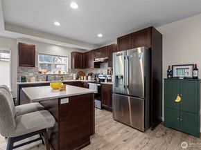 23224 Edmonds Way 107, Edmonds WA 98026