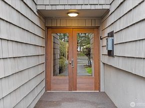 21615 80th Avenue W 215, Edmonds WA 98026