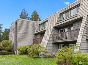21615 80th Avenue W 215, Edmonds WA 98026