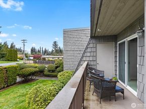 21615 80th Avenue W 215, Edmonds WA 98026
