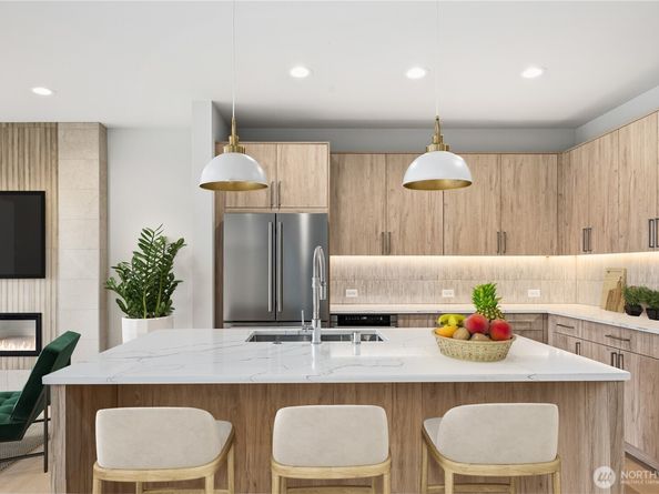 8707 126th Avenue NE, Kirkland WA 98033