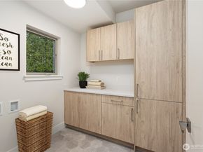 8707 126th Avenue NE, Kirkland WA 98033