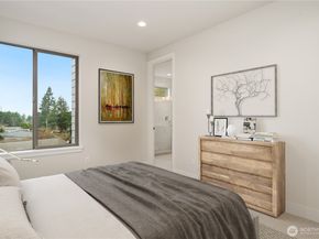 8707 126th Avenue NE, Kirkland WA 98033