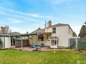 10016 13th Avenue NW, Seattle WA 98177