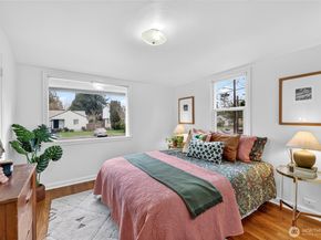 10016 13th Avenue NW, Seattle WA 98177