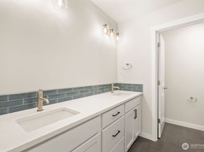 16823 Alder Way G4, Lynnwood WA 98037