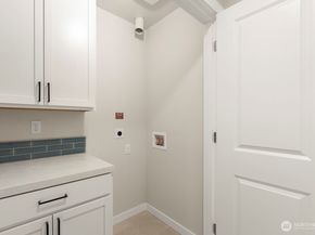 16823 Alder Way G4, Lynnwood WA 98037