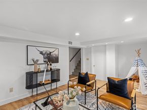 9732 15th Avenue NE, Seattle WA 98115