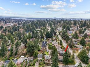 9732 15th Avenue NE, Seattle WA 98115
