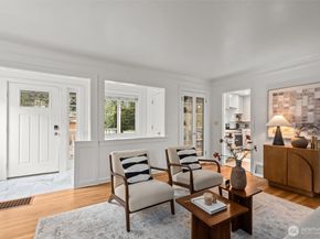 9732 15th Avenue NE, Seattle WA 98115