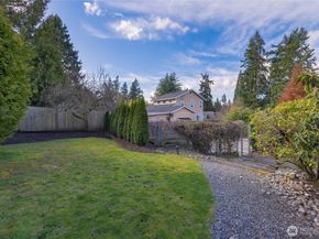 12857 SE 45th Pl, Bellevue WA 98006