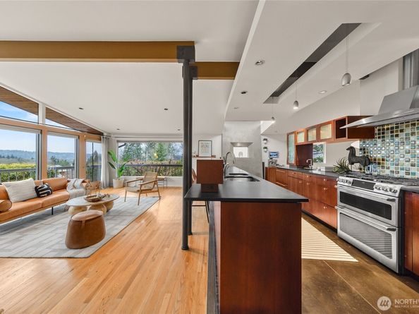 12857 SE 45th Pl, Bellevue WA 98006