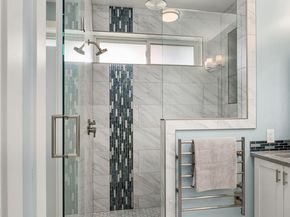 8004 Burke Avenue N, Seattle WA 98103