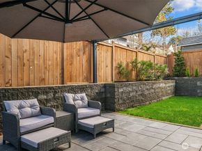 8004 Burke Avenue N, Seattle WA 98103