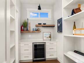 8004 Burke Avenue N, Seattle WA 98103