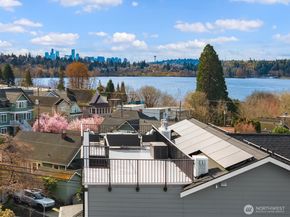 8004 Burke Avenue N, Seattle WA 98103