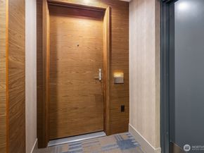 583 Battery Street 1202N, Seattle WA 98121