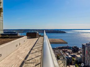 583 Battery Street 1202N, Seattle WA 98121