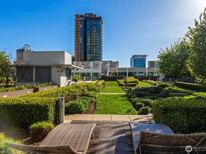 583 Battery Street 1202N, Seattle WA 98121