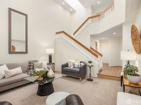 11512 NE 115th Court, Kirkland WA 98033