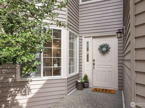 11512 NE 115th Court, Kirkland WA 98033
