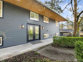 13022 15th Avenue SW, Burien WA 98146